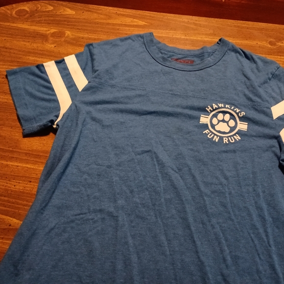 STRANGER THINGS T-SHIRT - Large // Netflix TV Sport Jersey Athletic tee shirt - Picture 3 of 9